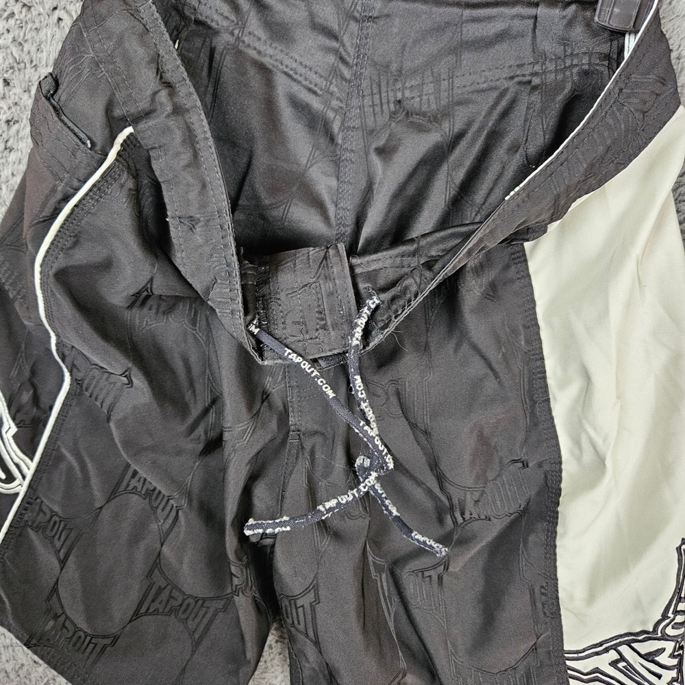 Tapout‎ Black Graphic MMA Board Shorts Men's Athletic Size 36 - Picture 9 of 10